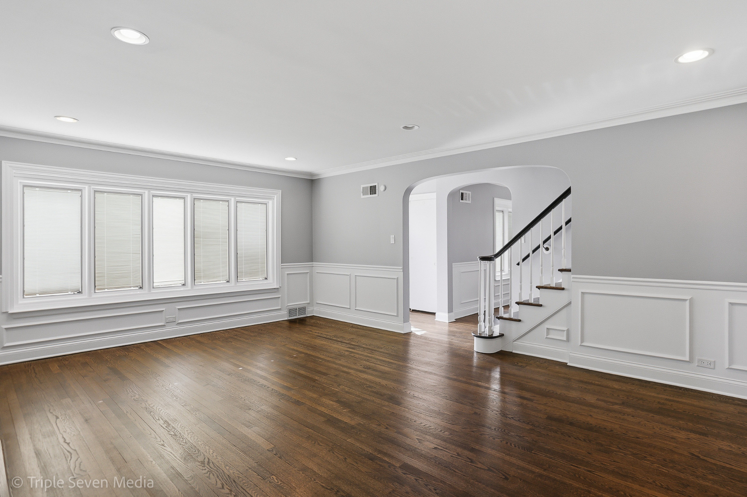 8034 S Clyde Avenue, Chicago, IL 60617