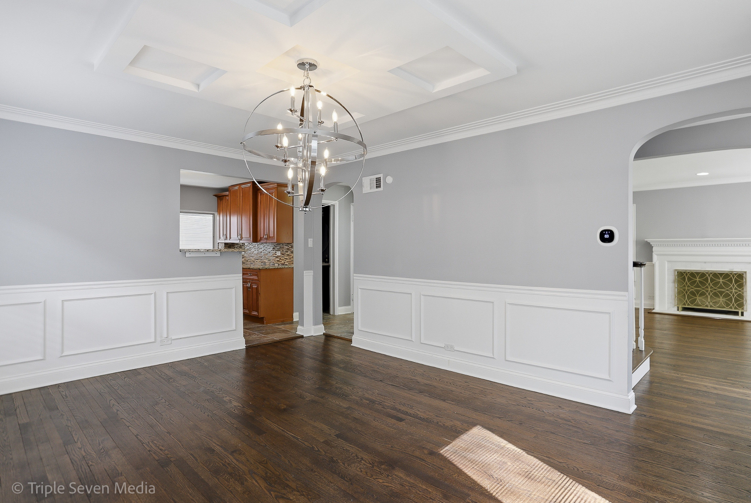 8034 S Clyde Avenue, Chicago, IL 60617