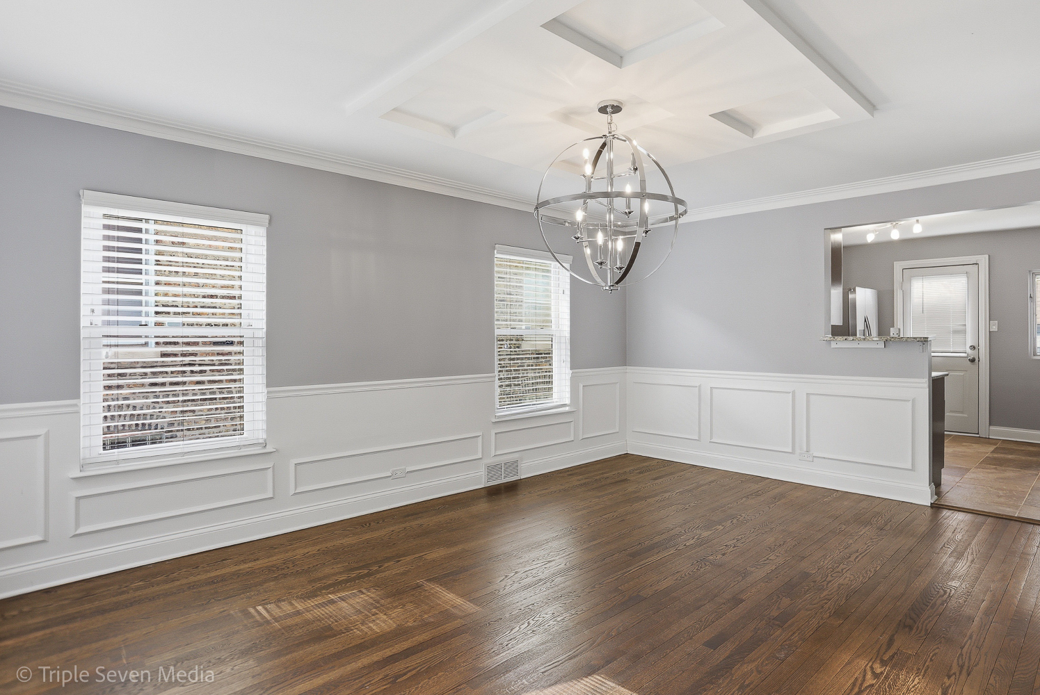 8034 S Clyde Avenue, Chicago, IL 60617