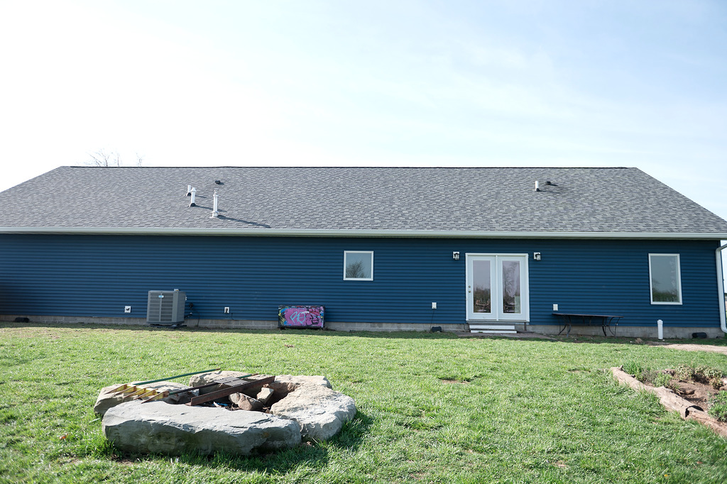 466 County Road 100, Sadorus, IL 61872