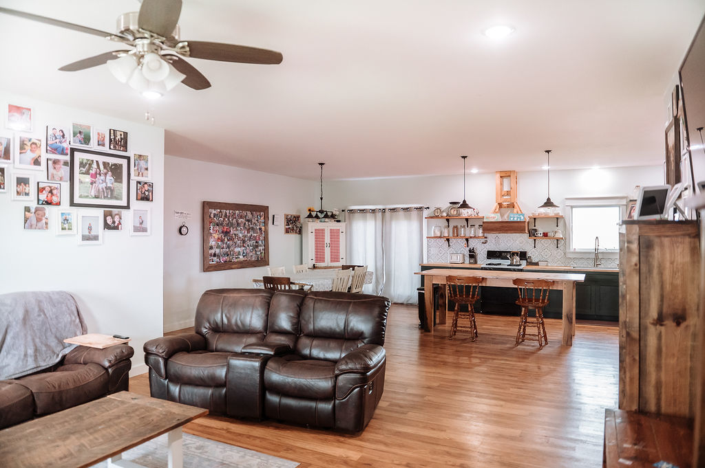 466 County Road 100, Sadorus, IL 61872