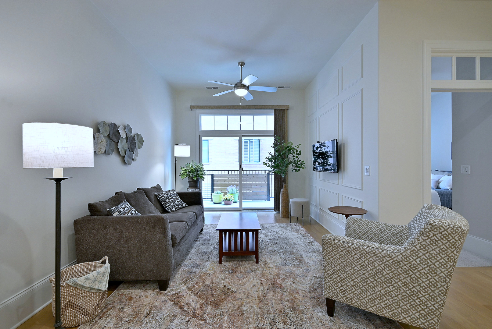 105 S Cottage Hill Avenue #206, Elmhurst, IL 60126