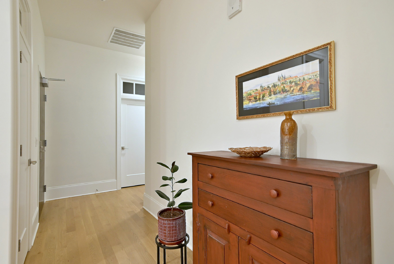 105 S Cottage Hill Avenue #206, Elmhurst, IL 60126