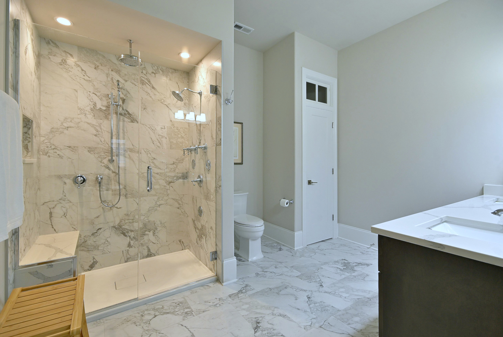 105 S Cottage Hill Avenue #206, Elmhurst, IL 60126