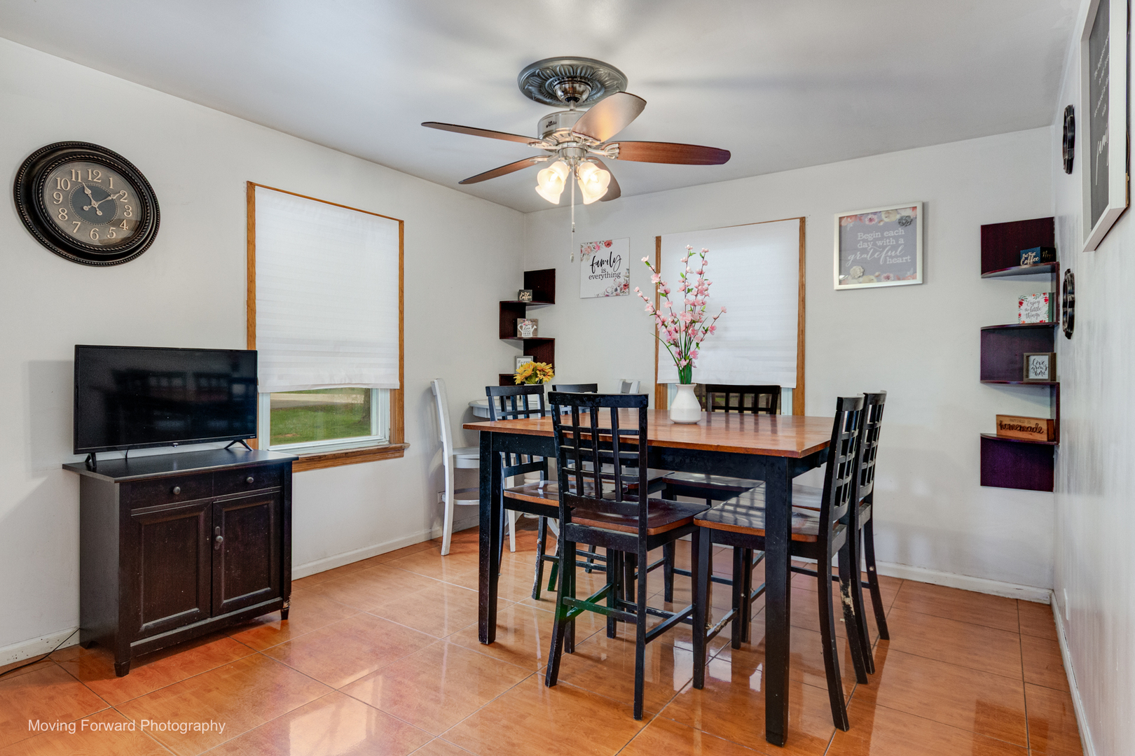 14325 Kilbourne Avenue, Midlothian, IL 60445