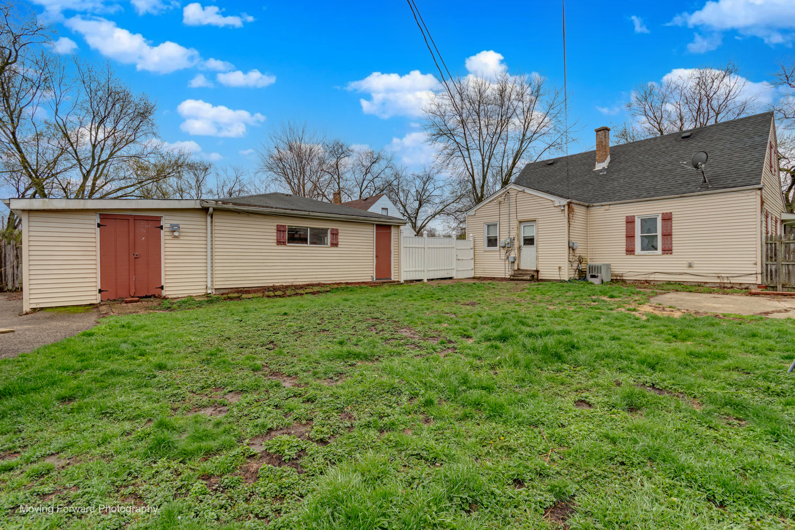 14325 Kilbourne Avenue, Midlothian, IL 60445