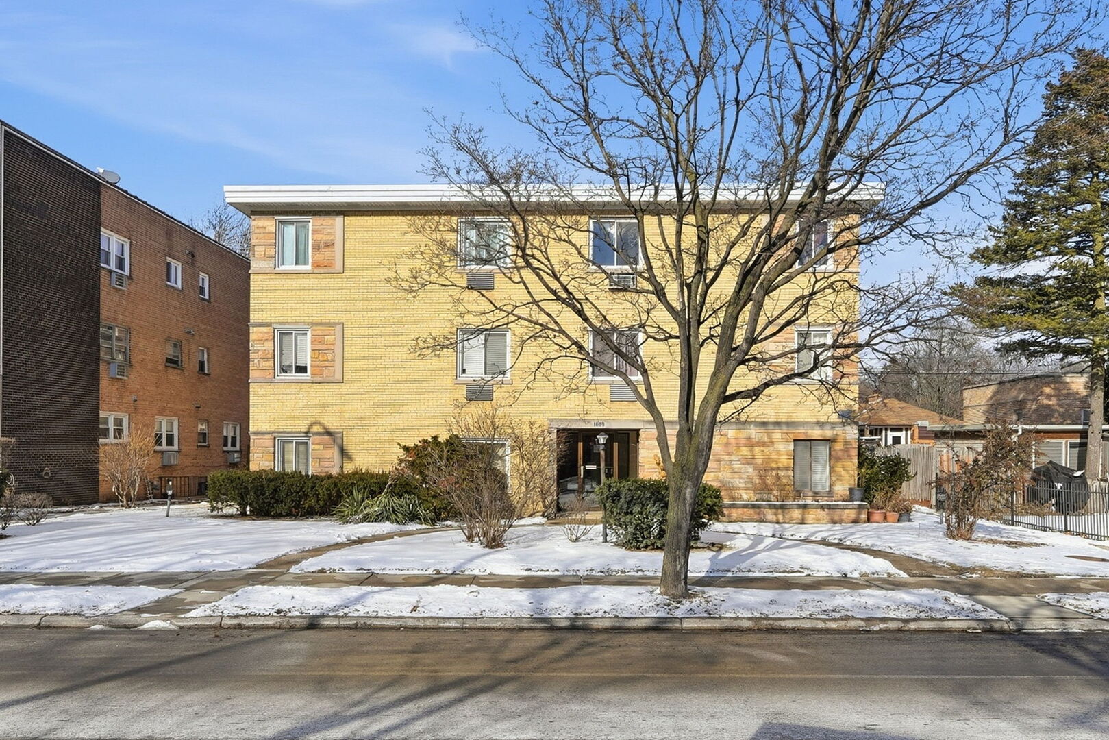 1609 Howard Street #2, Evanston, IL 60202