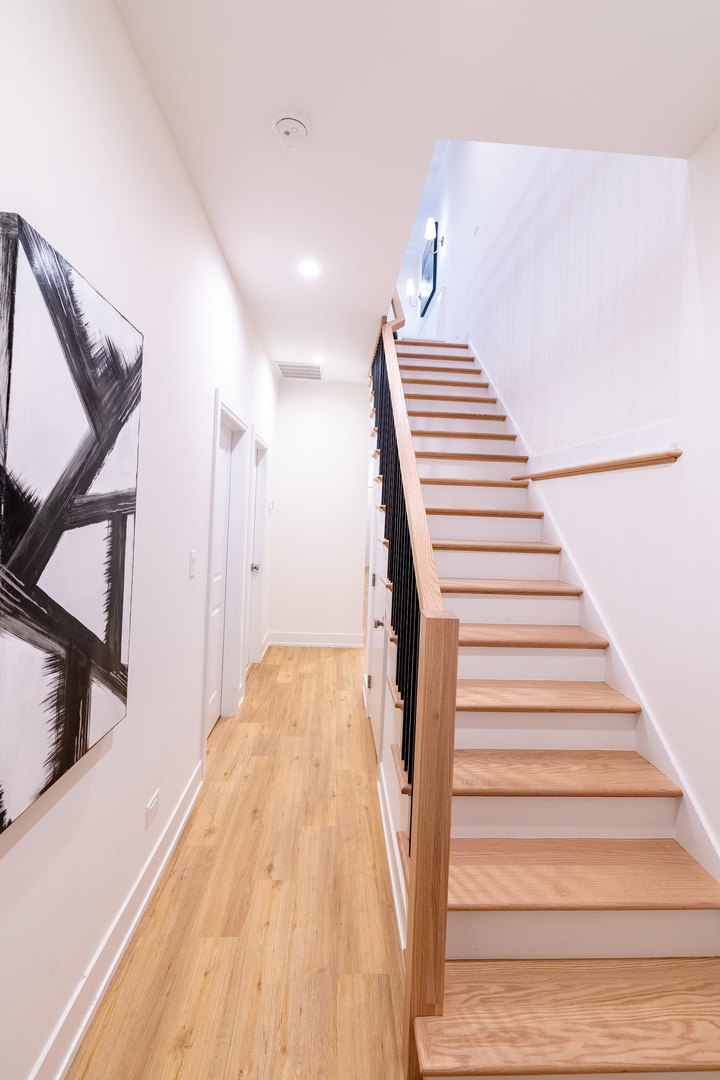 941 N Winchester Avenue #1, Chicago, IL 60622