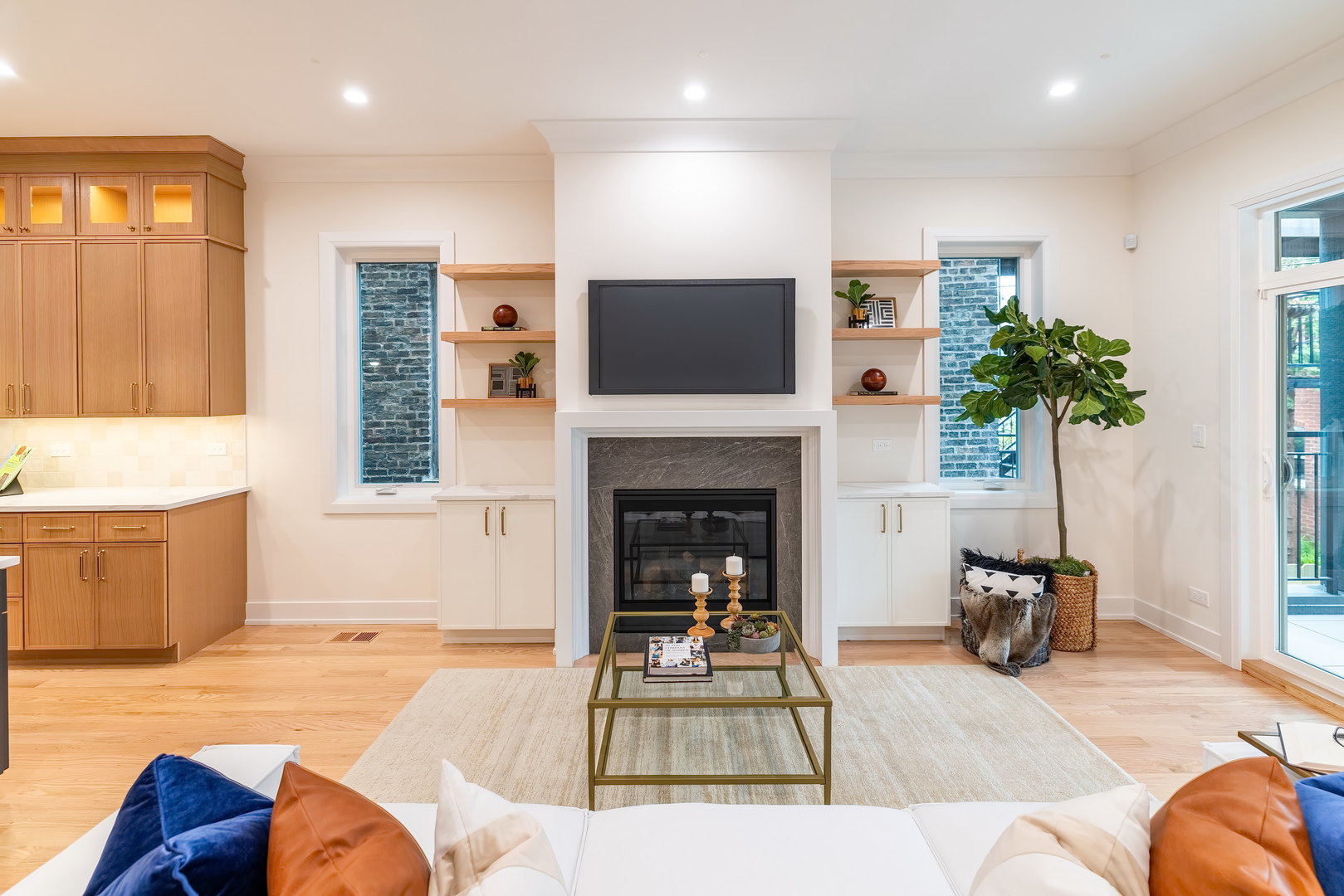 941 N Winchester Avenue #1, Chicago, IL 60622