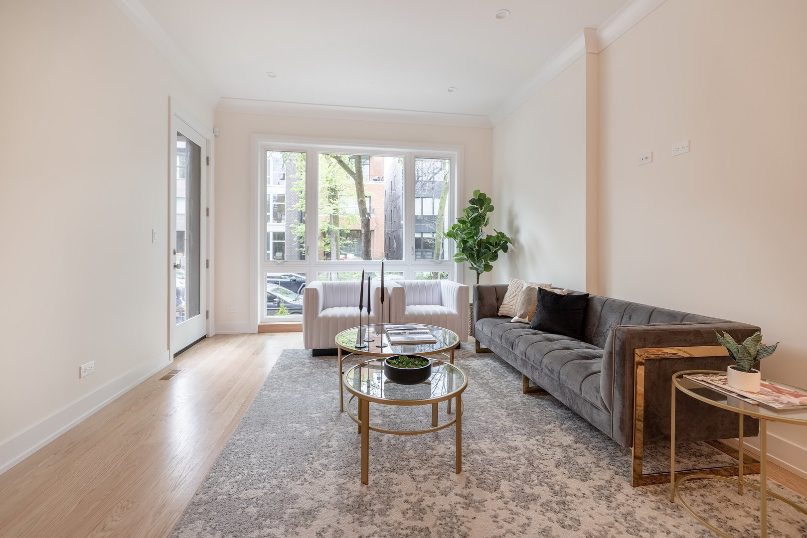 941 N Winchester Avenue #1, Chicago, IL 60622