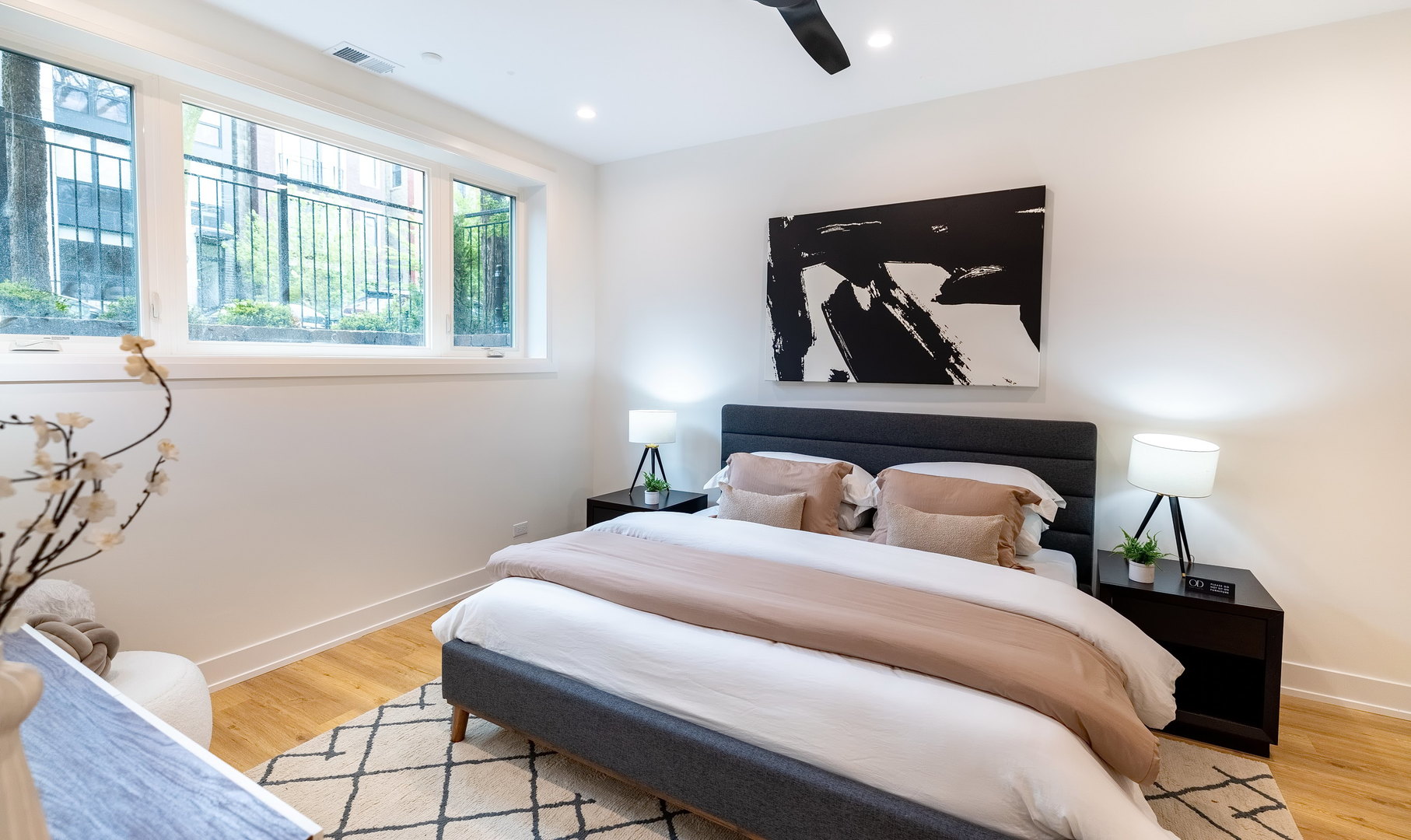 941 N Winchester Avenue #1, Chicago, IL 60622