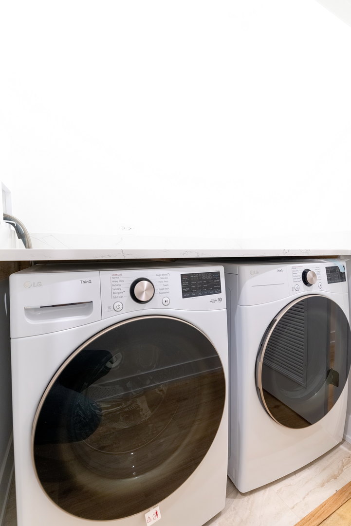 941 N Winchester Avenue #1, Chicago, IL 60622