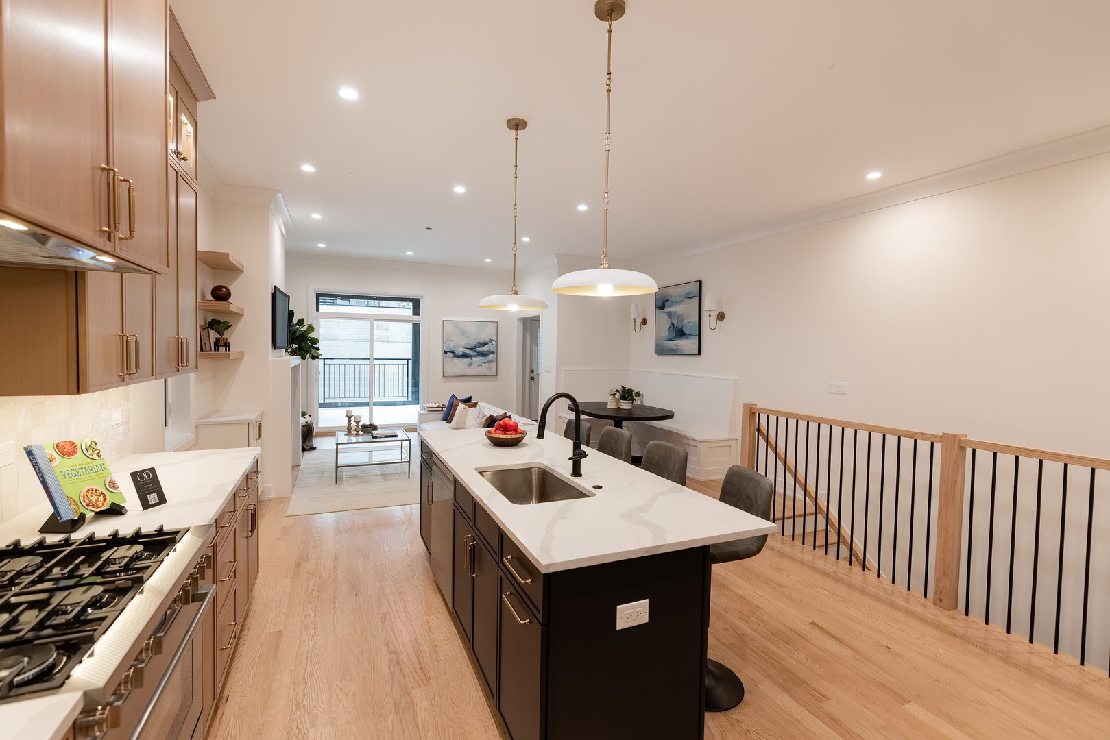 941 N Winchester Avenue #1, Chicago, IL 60622