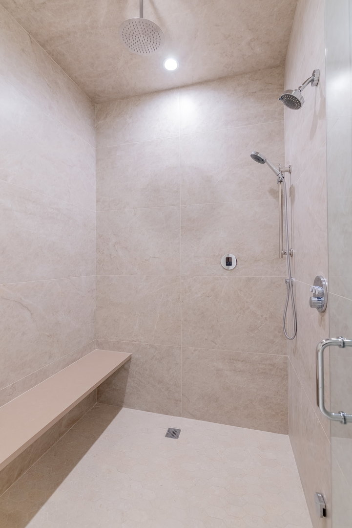 941 N Winchester Avenue #1, Chicago, IL 60622