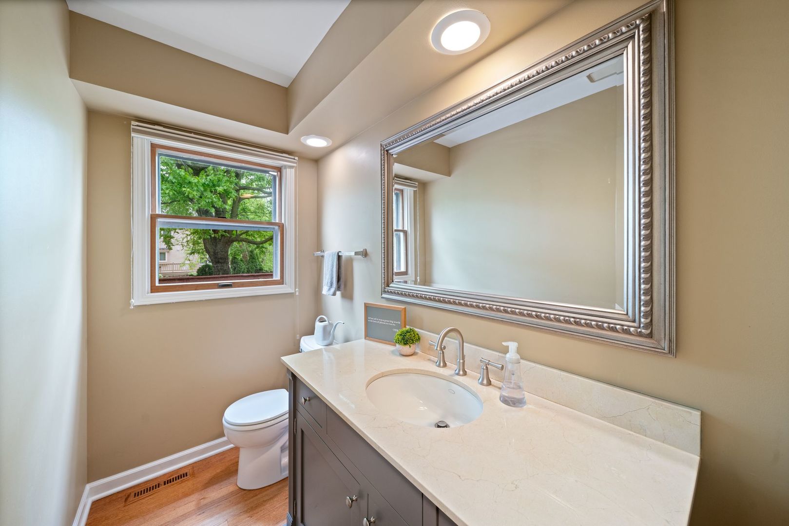 2405 Cimarron Court, Naperville, IL 60565