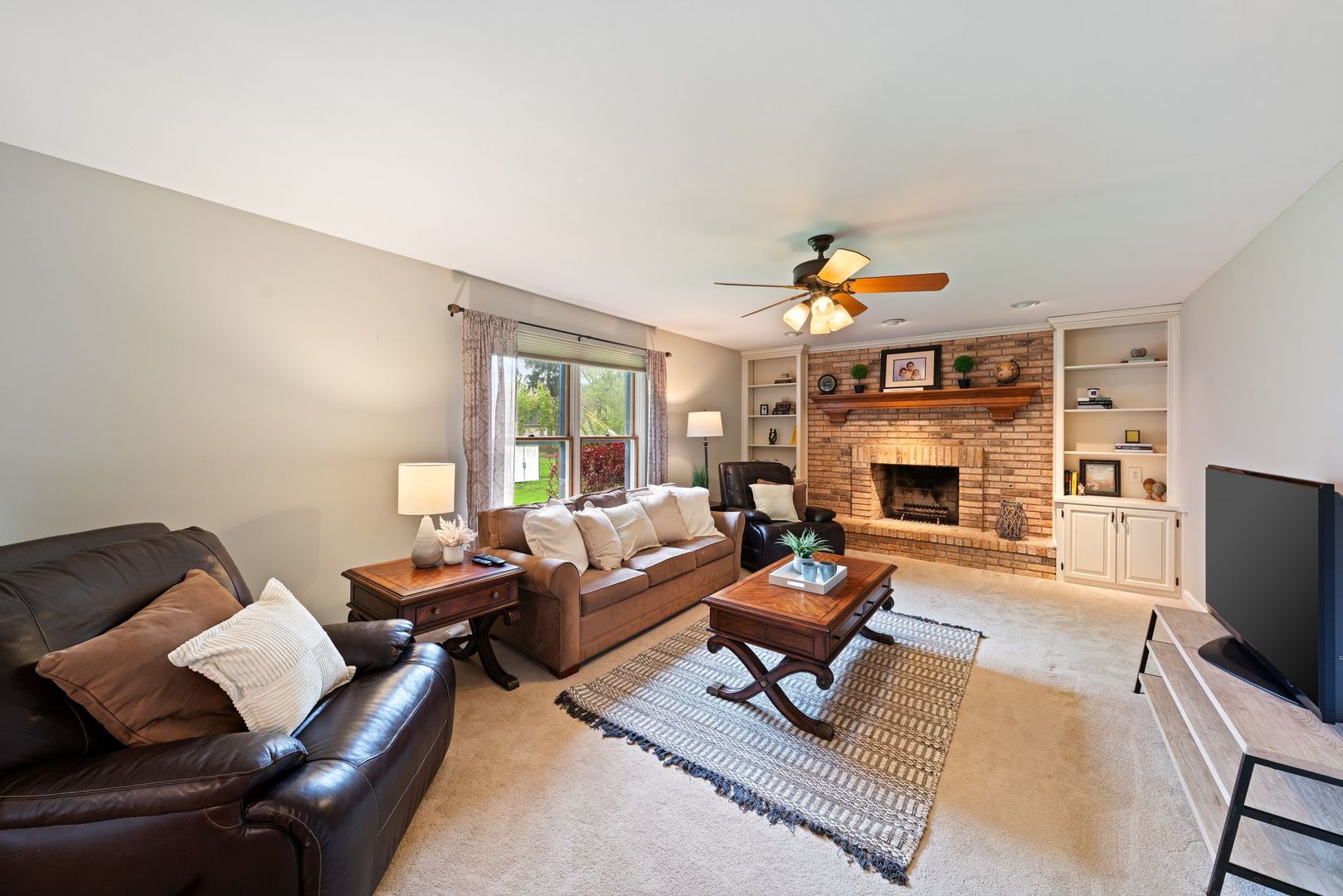 2405 Cimarron Court, Naperville, IL 60565