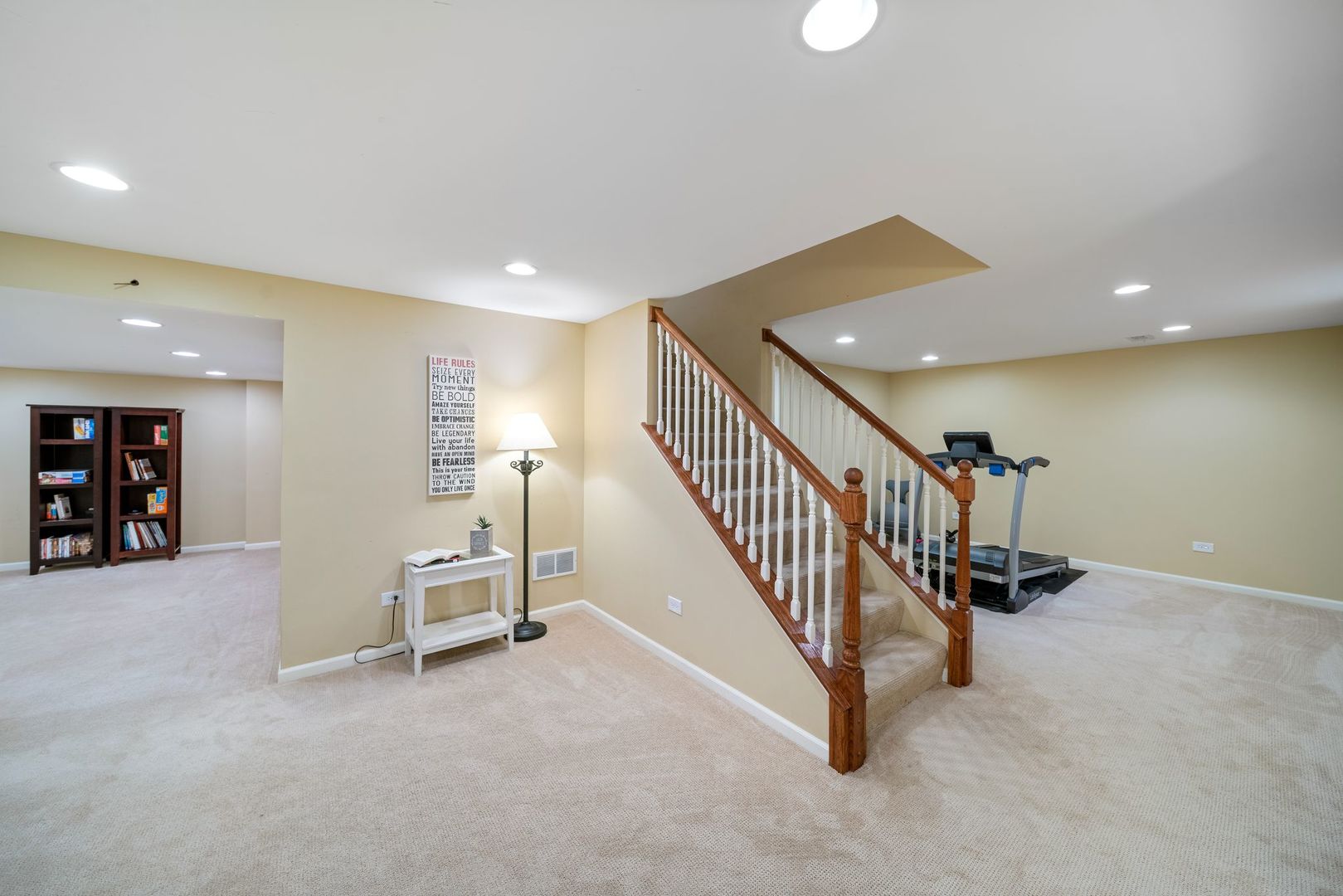 2405 Cimarron Court, Naperville, IL 60565