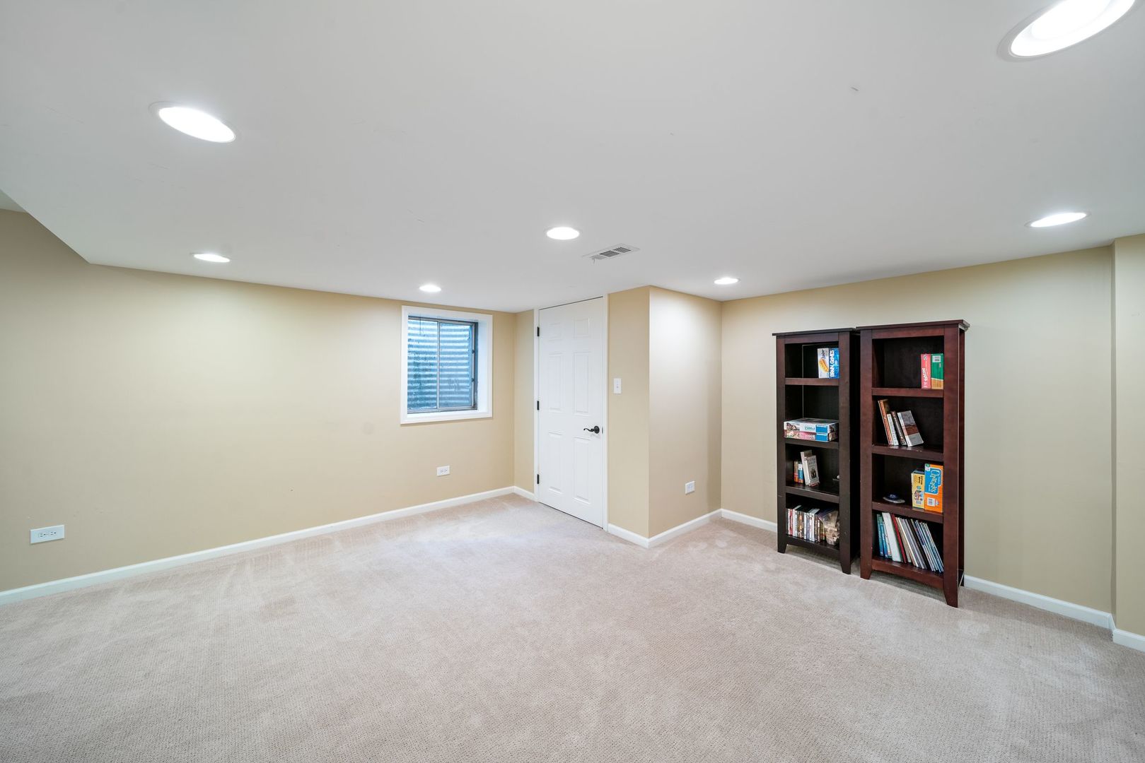 2405 Cimarron Court, Naperville, IL 60565