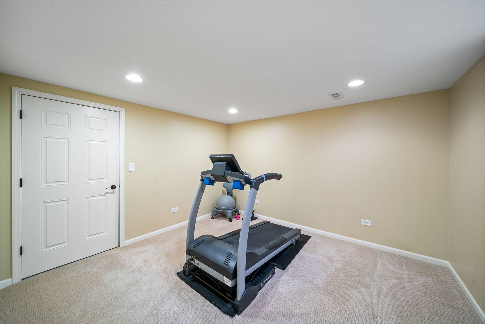 2405 Cimarron Court, Naperville, IL 60565