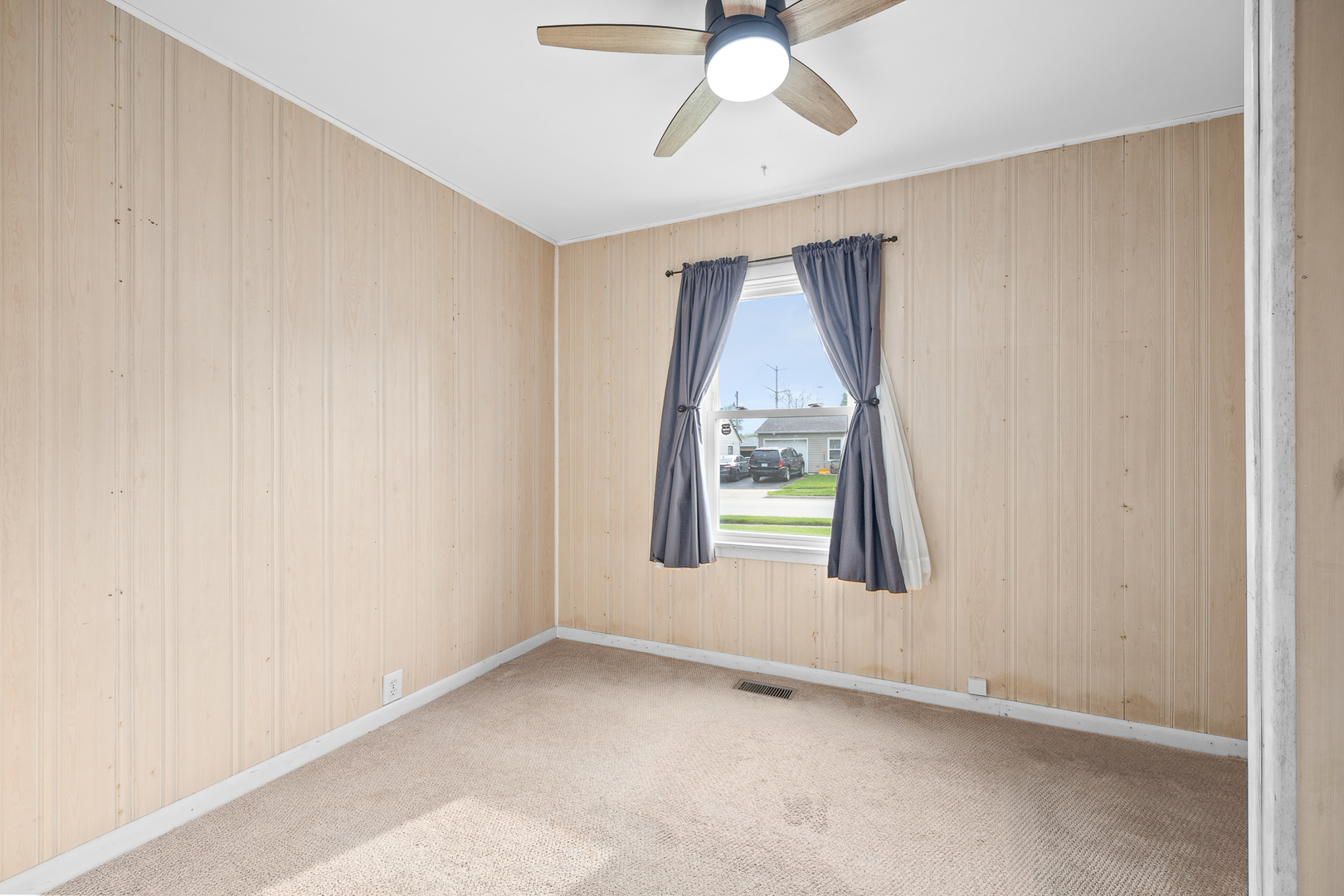 625 Lynn Avenue, Romeoville, IL 60446