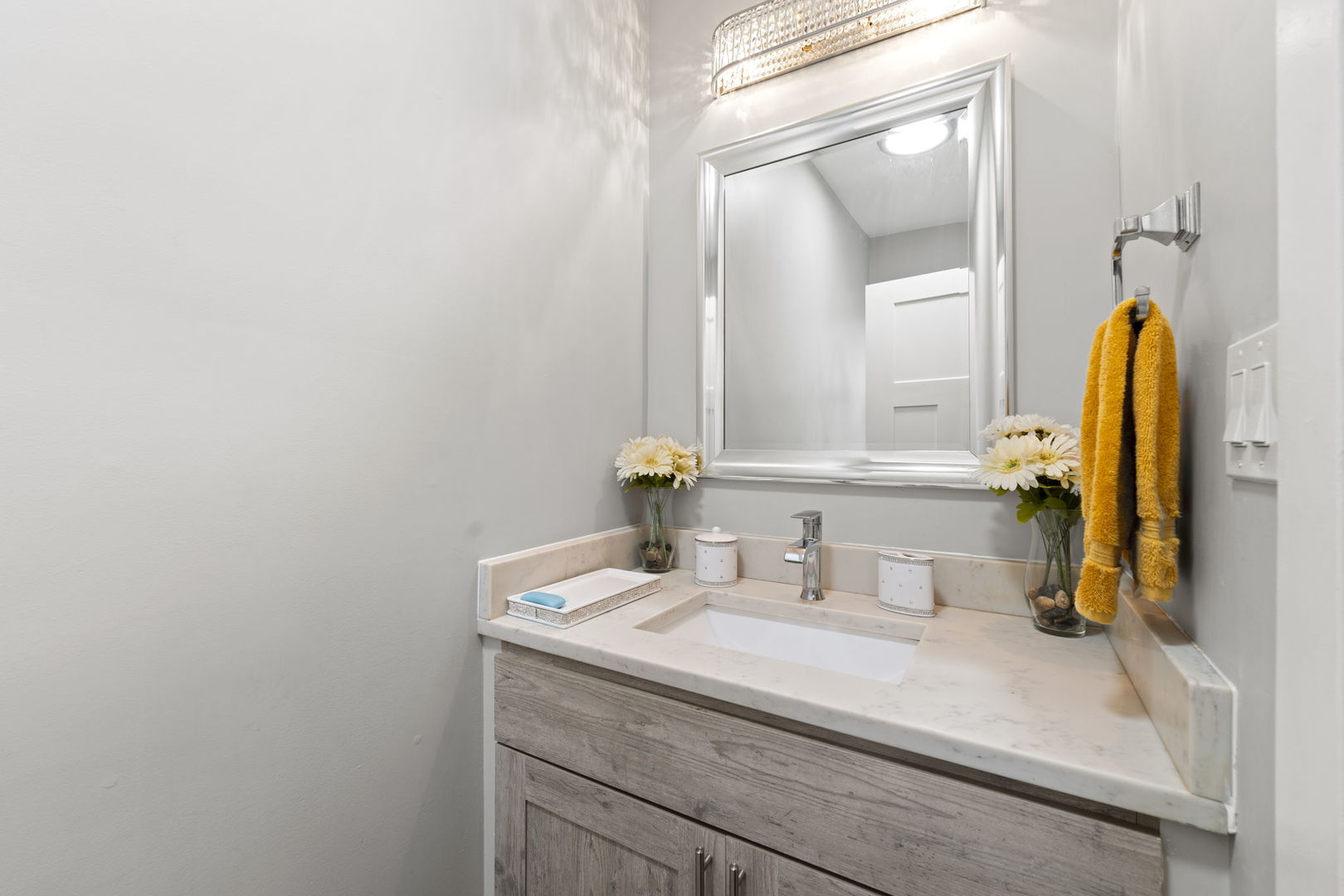 606 S 2nd Avenue, Maywood, IL 60153