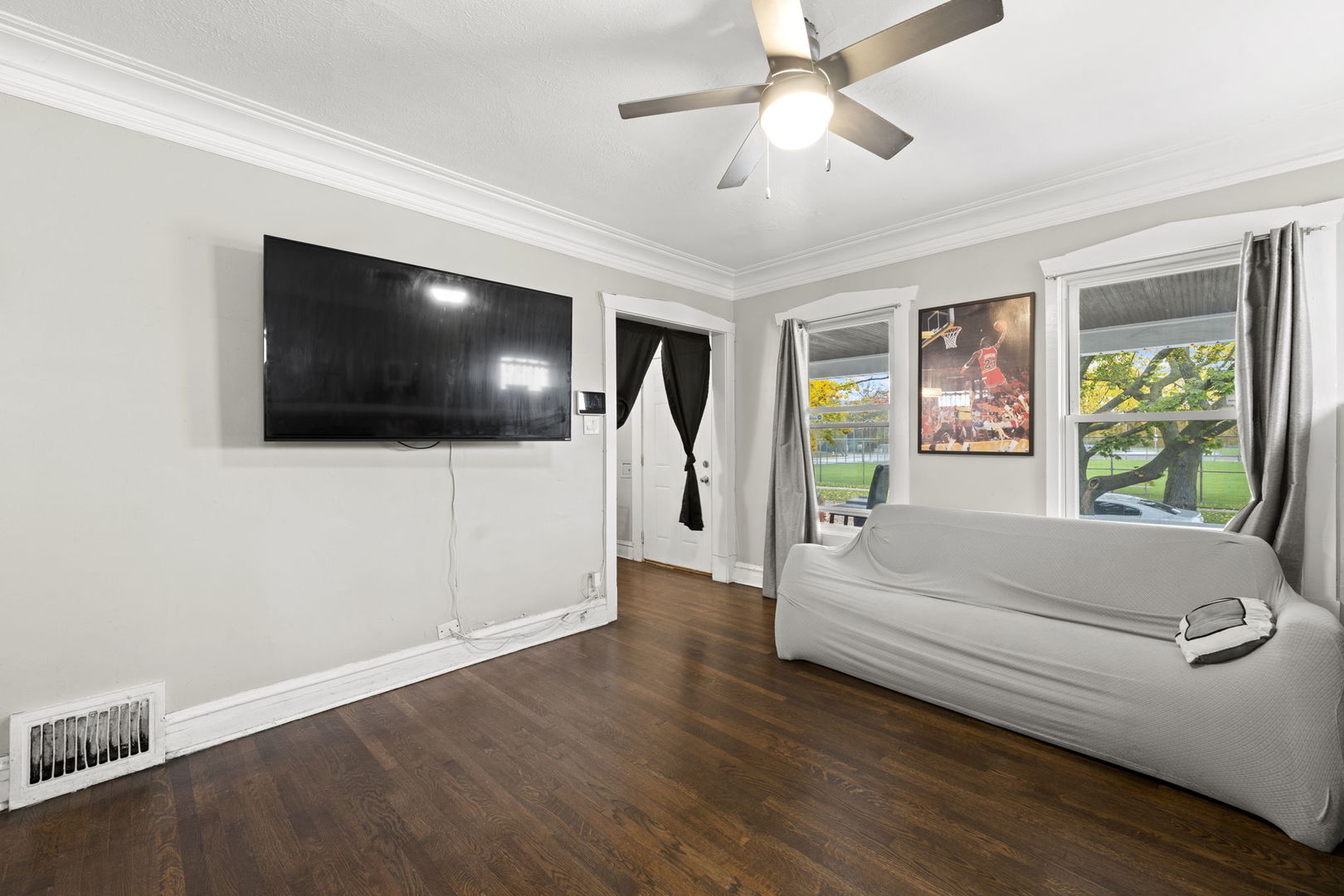 606 S 2nd Avenue, Maywood, IL 60153