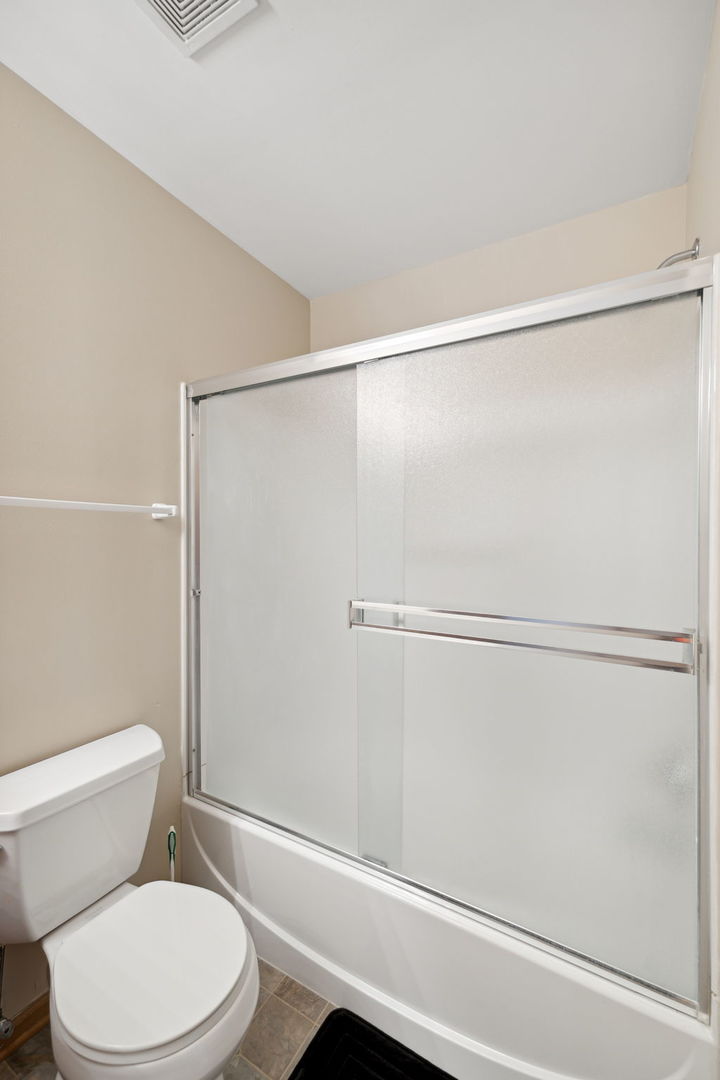 640 Lincoln Station Drive, Oswego, IL 60543