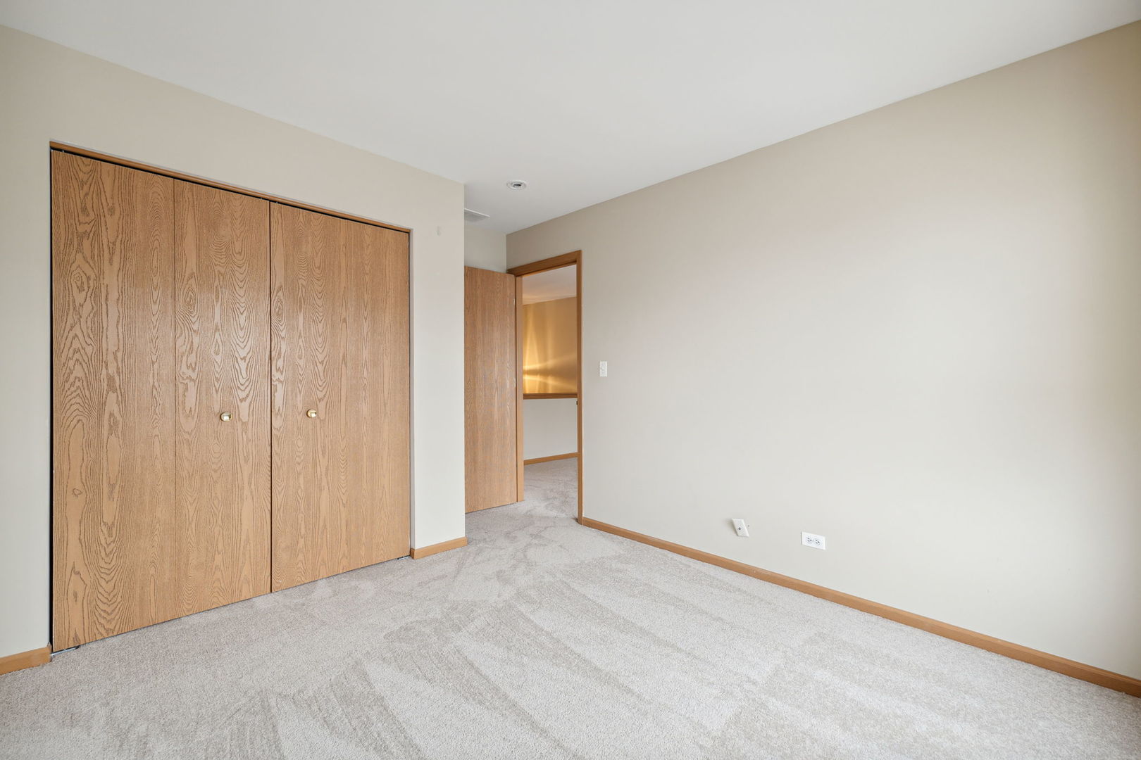 640 Lincoln Station Drive, Oswego, IL 60543