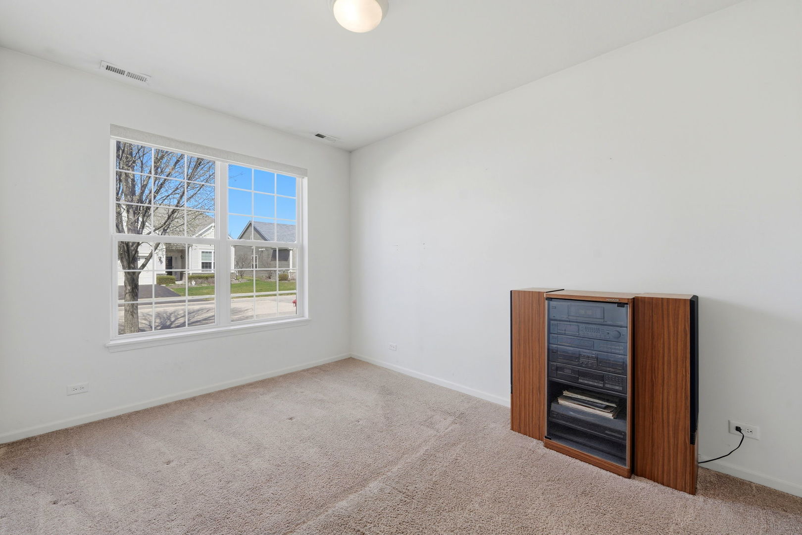 561 Autumn Circle, Pingree Grove, IL 60140