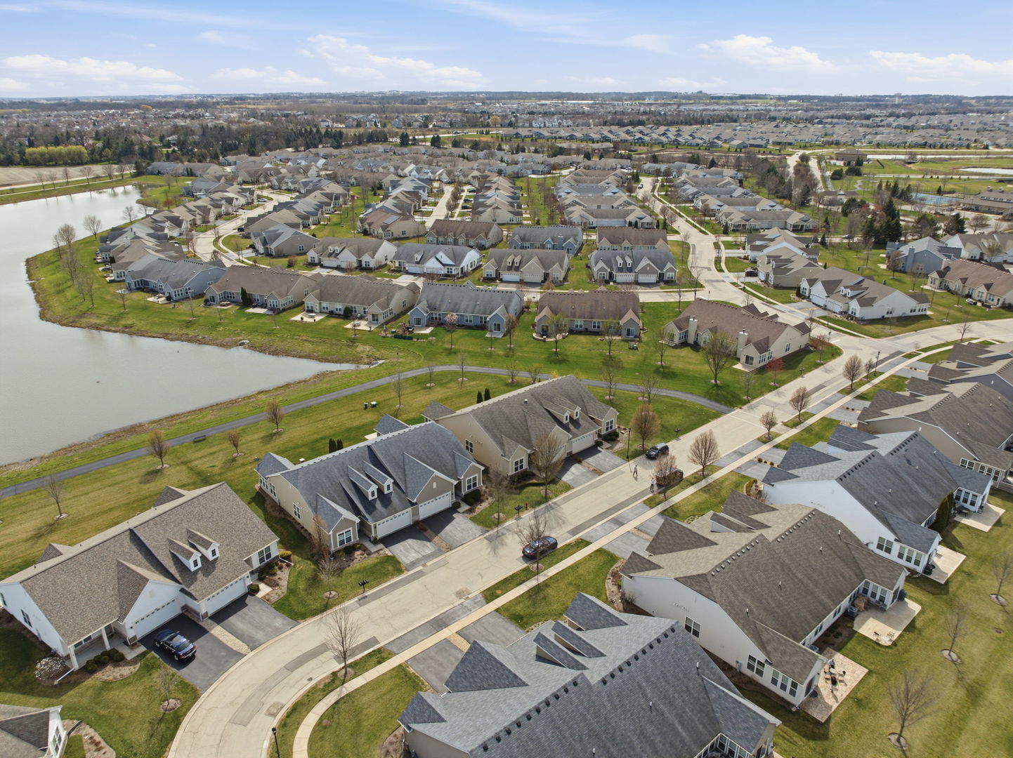 561 Autumn Circle, Pingree Grove, IL 60140