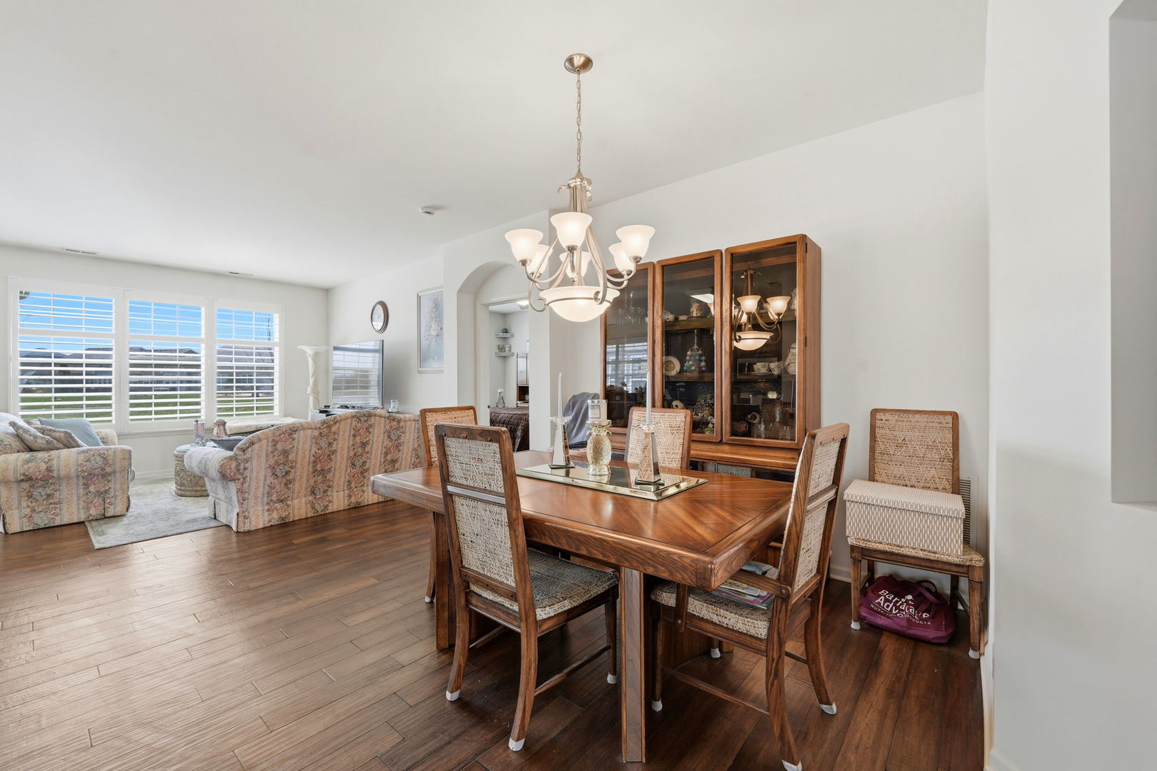 561 Autumn Circle, Pingree Grove, IL 60140