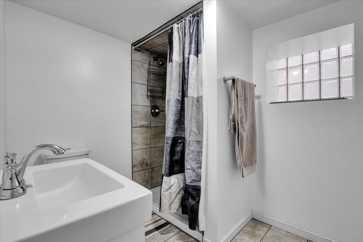 838 N Homan Avenue, Chicago, IL 60651