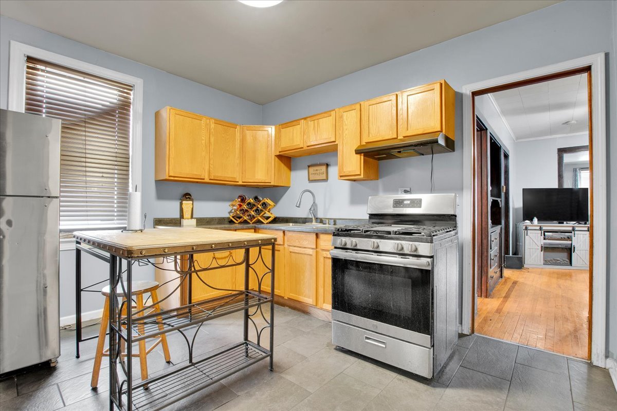 838 N Homan Avenue, Chicago, IL 60651