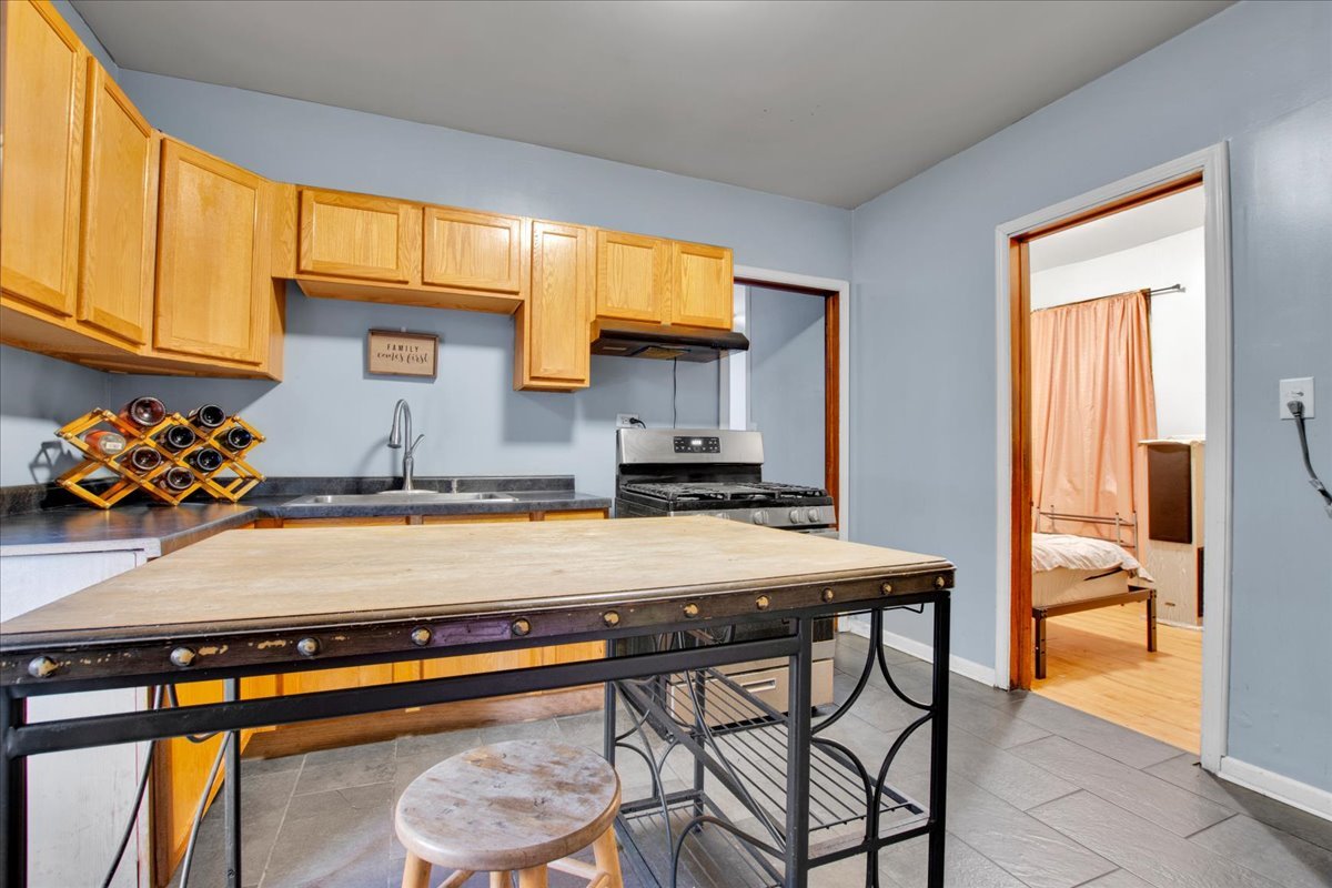 838 N Homan Avenue, Chicago, IL 60651