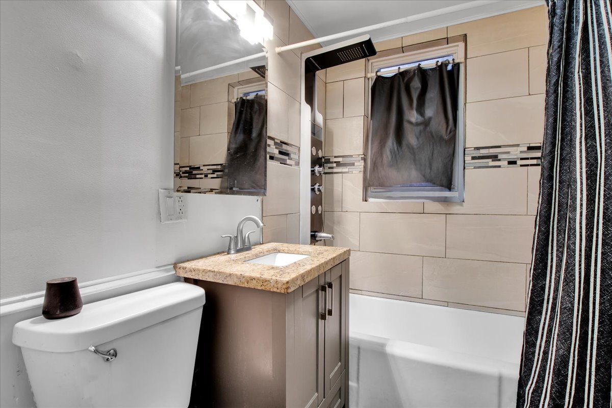 838 N Homan Avenue, Chicago, IL 60651