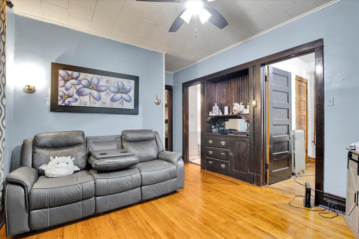 838 N Homan Avenue, Chicago, IL 60651