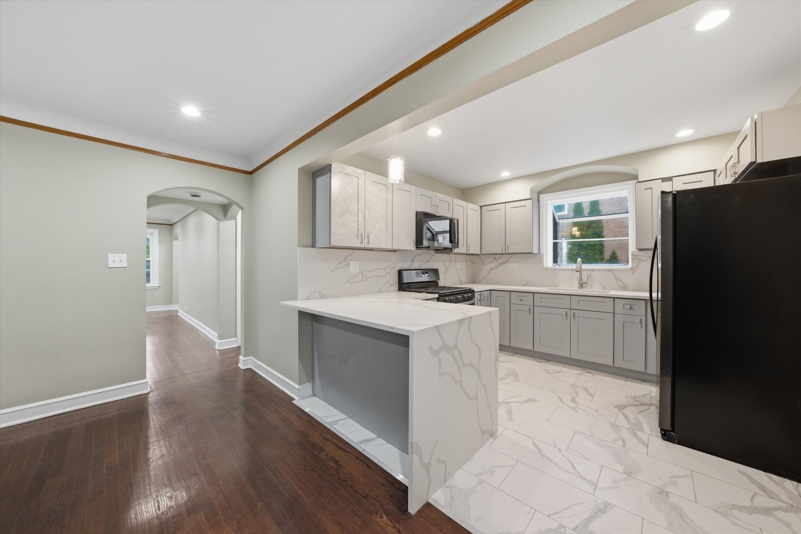 5924 S Kolin Avenue, Chicago, IL 60629