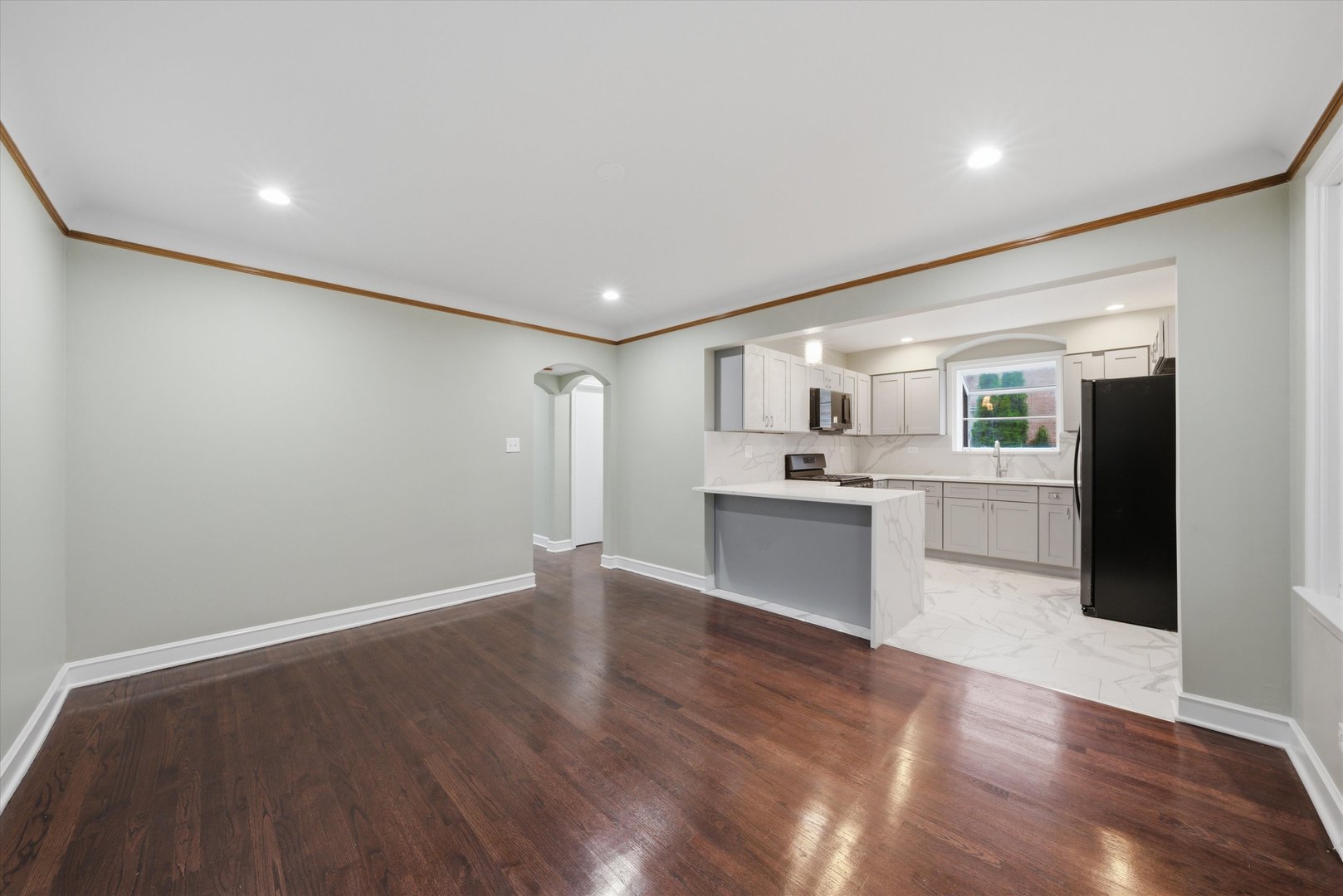 5924 S Kolin Avenue, Chicago, IL 60629