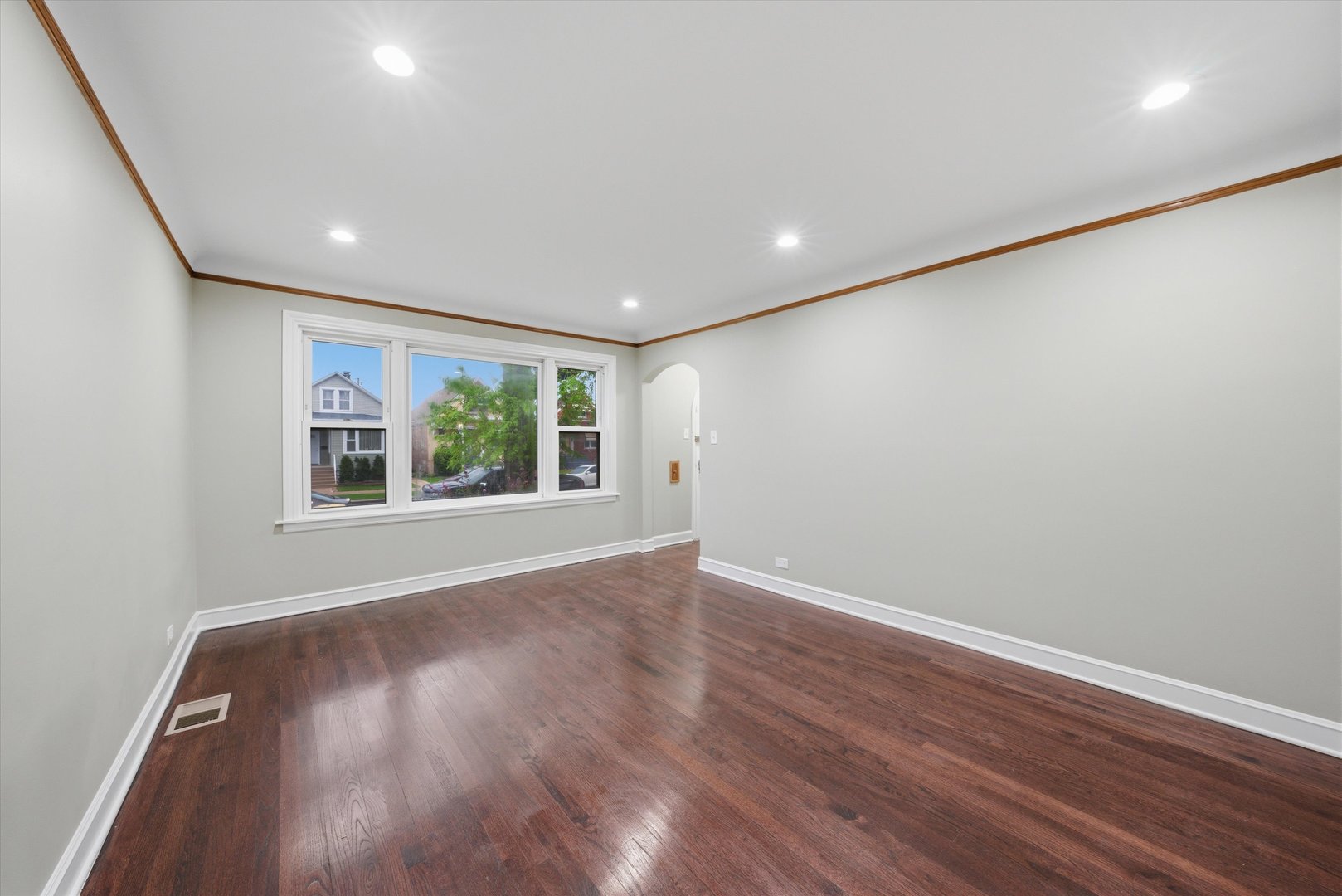 5924 S Kolin Avenue, Chicago, IL 60629