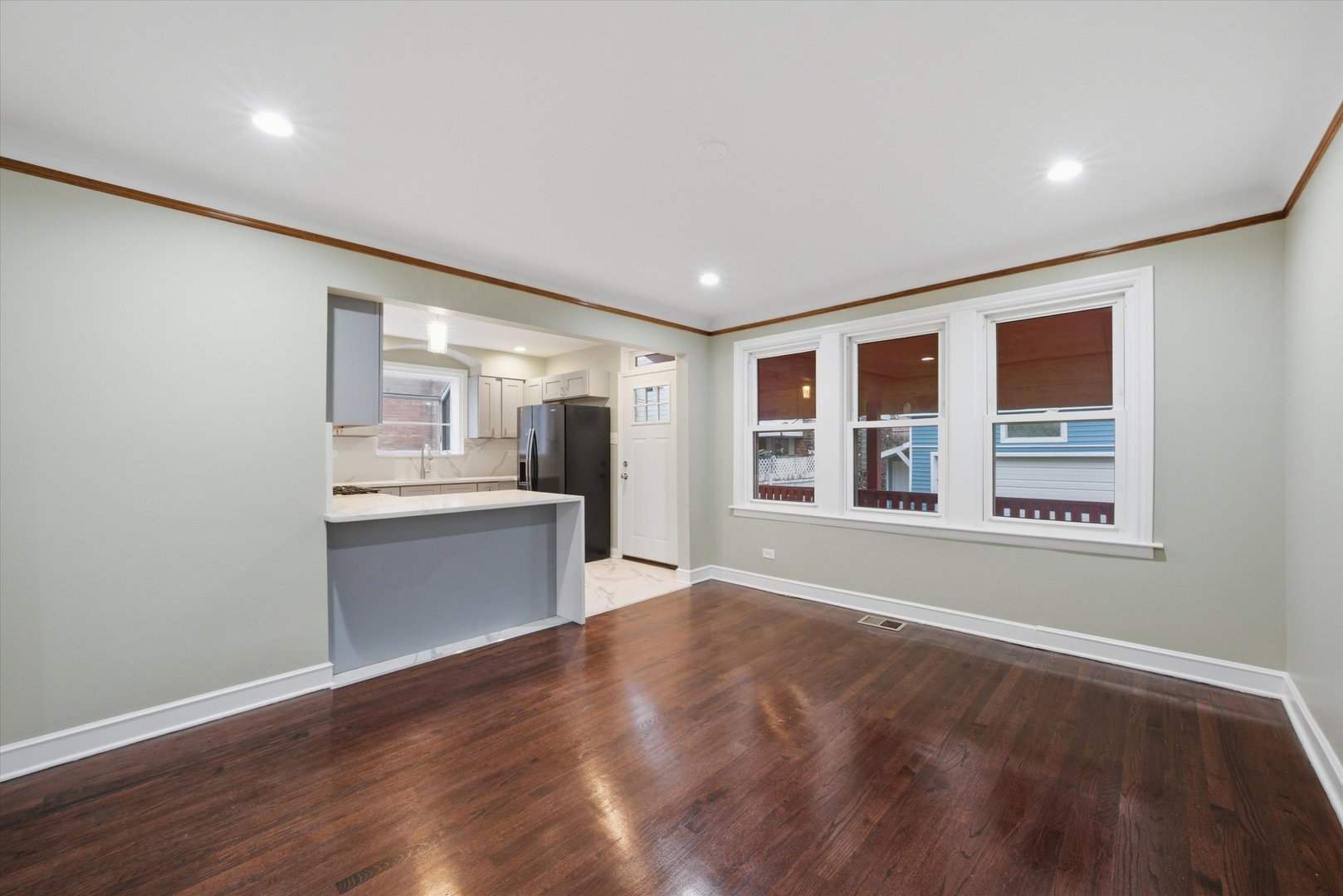 5924 S Kolin Avenue, Chicago, IL 60629