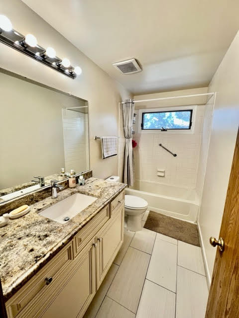 1776 ALAN DEATHERAGE Drive, Bolingbrook, IL 60490