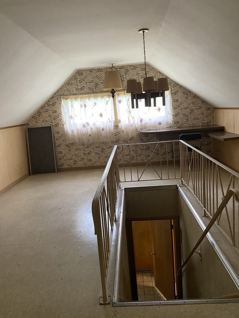 1512 N Wolf Road, Berkeley, IL 60163