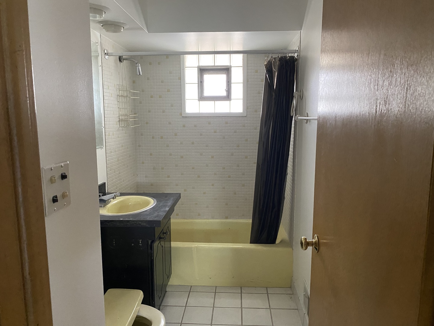 1512 N Wolf Road, Berkeley, IL 60163