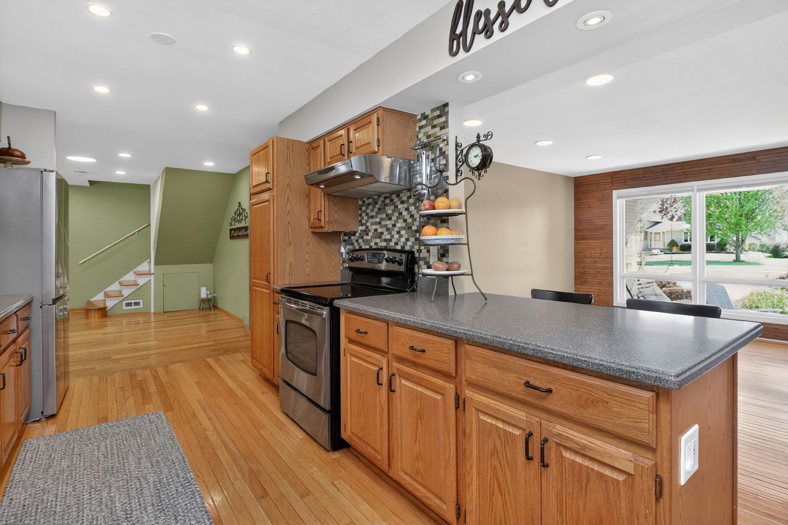 700 E Turner Avenue, Roselle, IL 60172