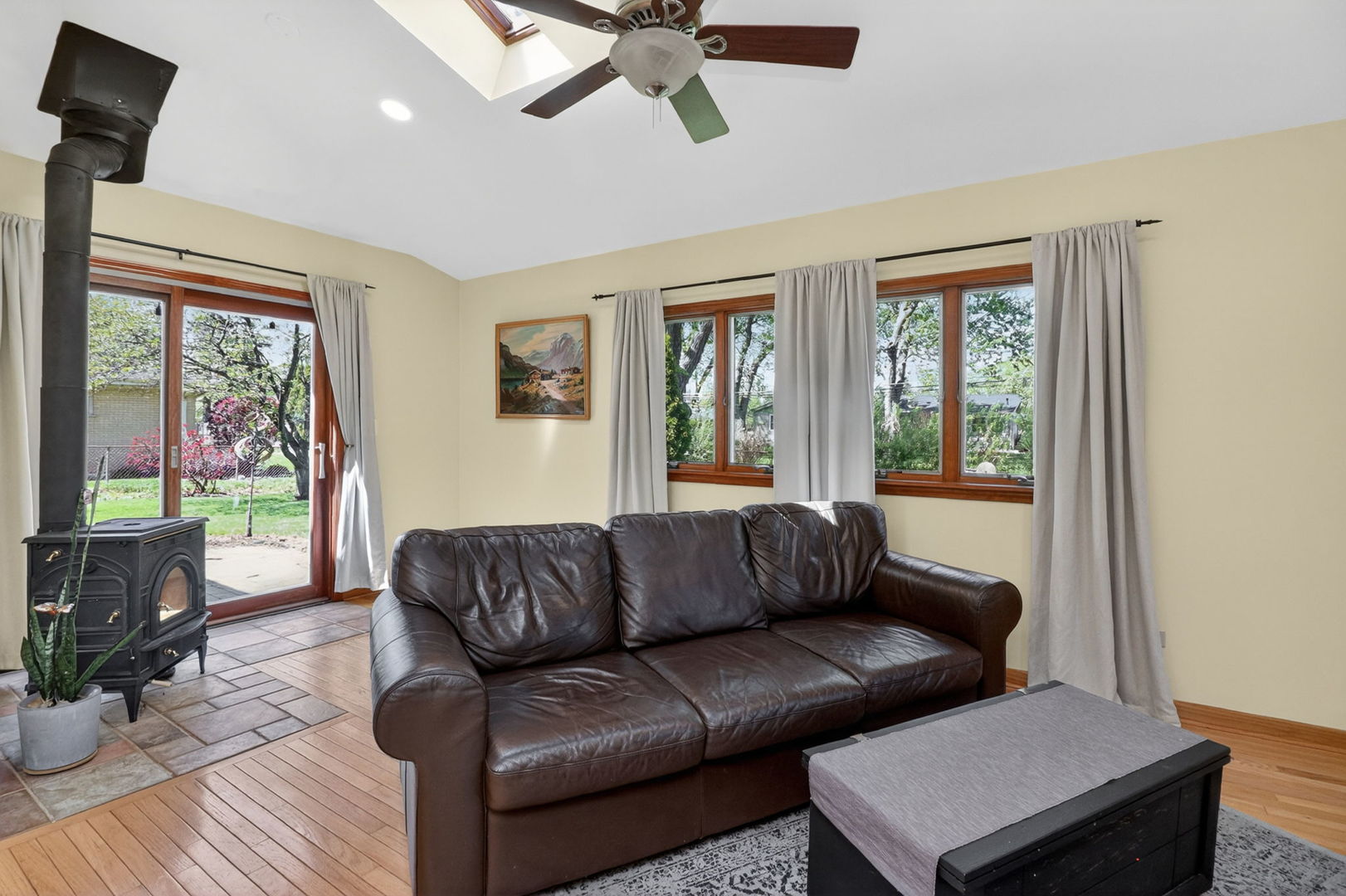 700 E Turner Avenue, Roselle, IL 60172