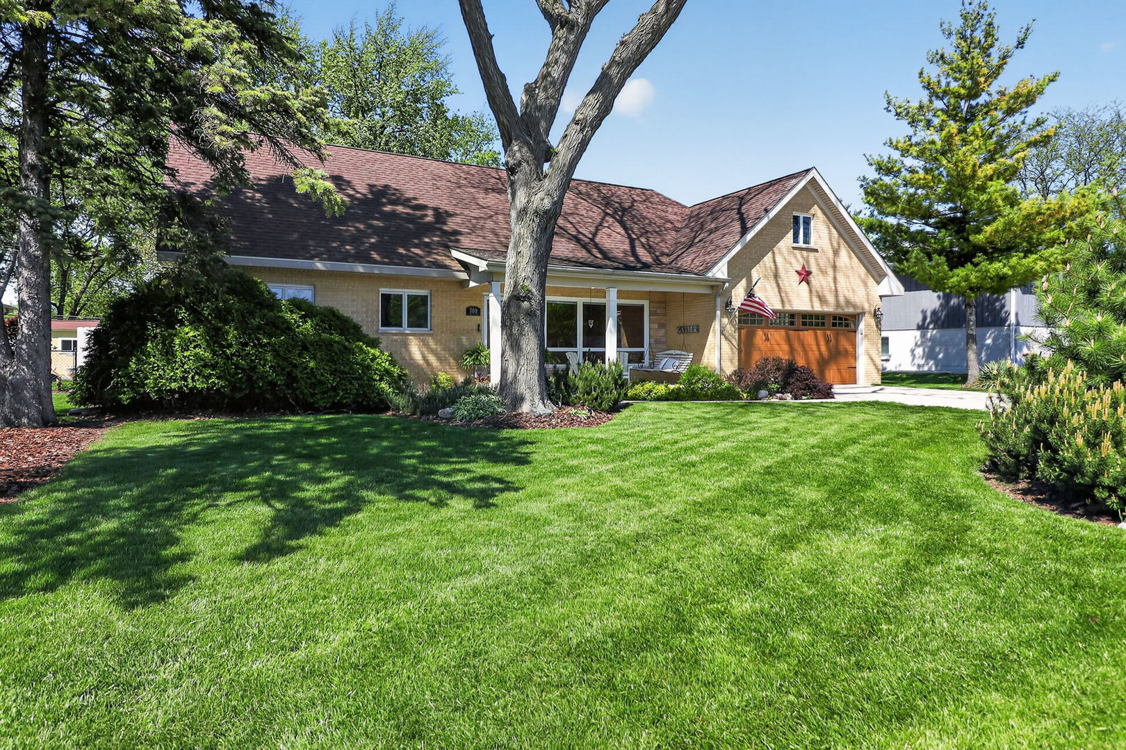 700 E Turner Avenue, Roselle, IL 60172