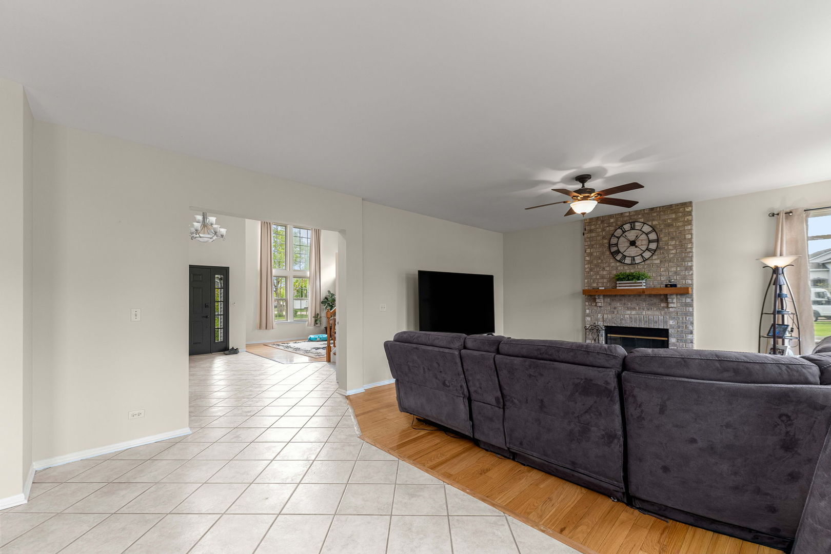 5370 Chancery Way, Lake In The Hills, IL 60156