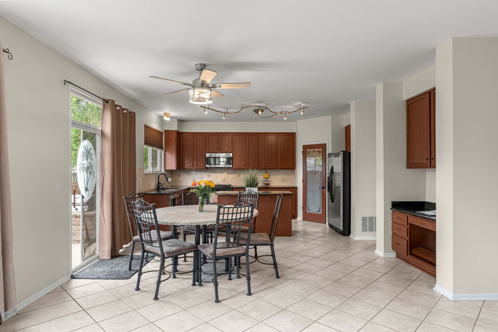 5370 Chancery Way, Lake In The Hills, IL 60156