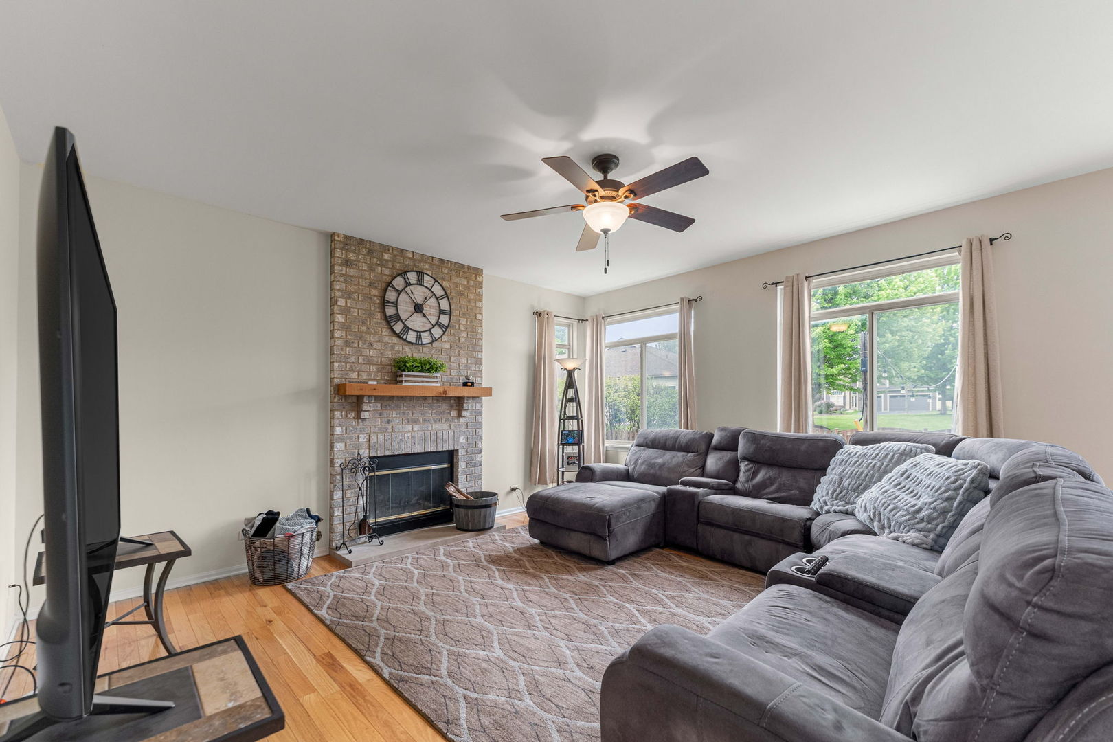 5370 Chancery Way, Lake In The Hills, IL 60156
