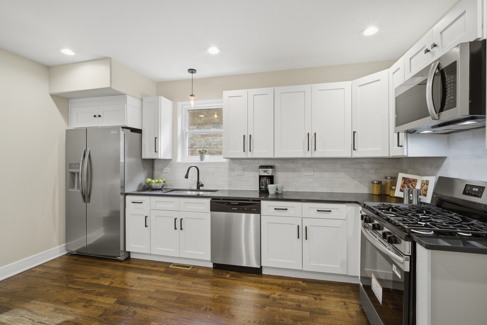 533 E 88 Place, Chicago, IL 60619